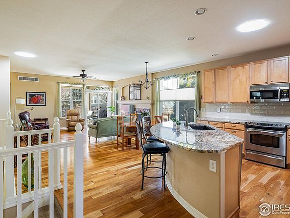 3rd image of 1038 Petras St
