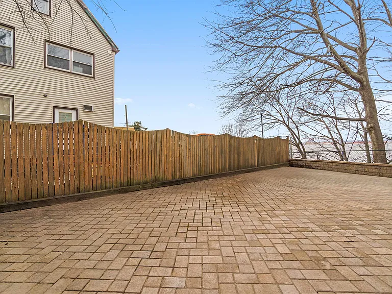 178 W 33rd St #1 — Photo 32