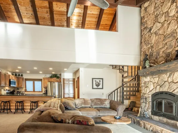 484 Manzanita Rd #9, Mammoth Lakes, CA 93546