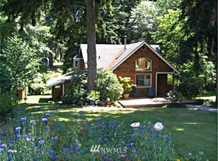 10432 NE Duncan Ln, Bainbridge Island, WA 98110