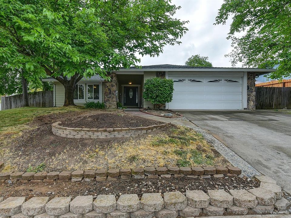 1st image of 8248 Highwood Way