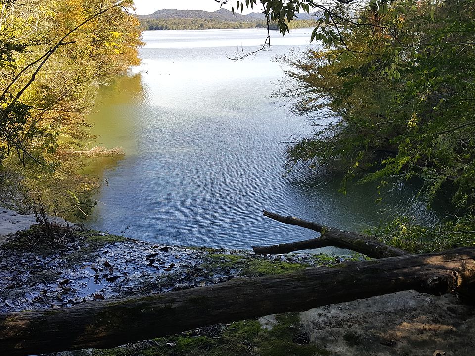 Cordell Hull Lake