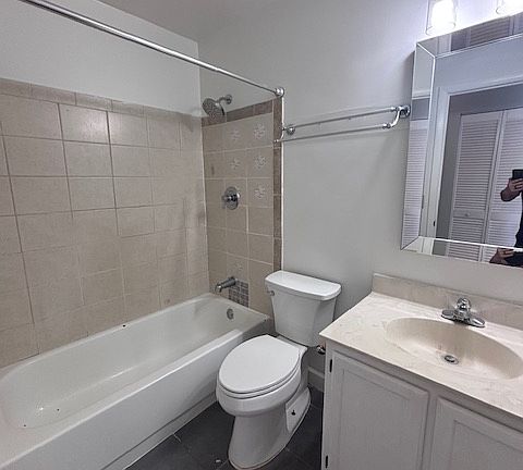 5th image of 229 Windsor Point Rd APT 4D