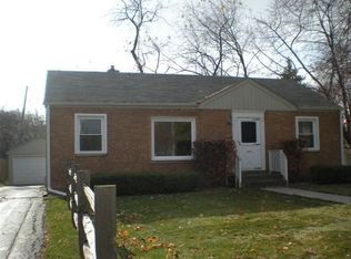 106 W Roosevelt Rd, Wheaton, IL 60187