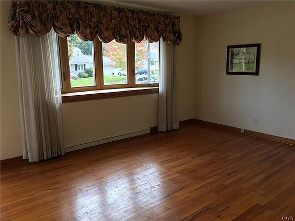 4th image of 108 Fernpark Dr