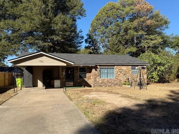 1214 S Vail St, Stuttgart, AR 72160