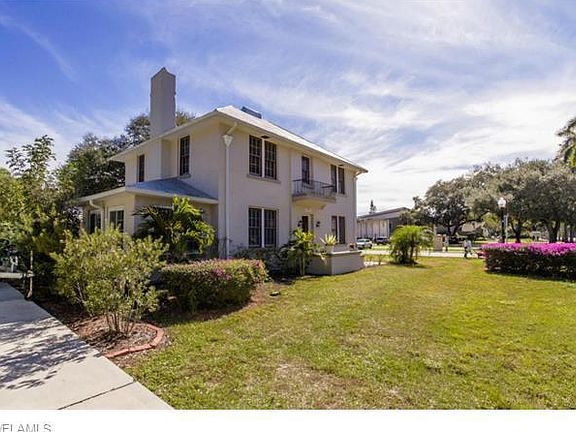2nd image of 3767 McGregor Blvd