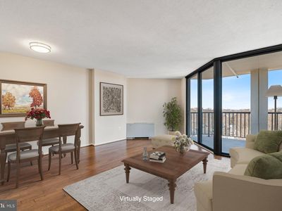 4242 E West Hwy APT 910, Chevy Chase, MD, 20815