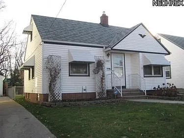 10817 Peony Ave photo 1