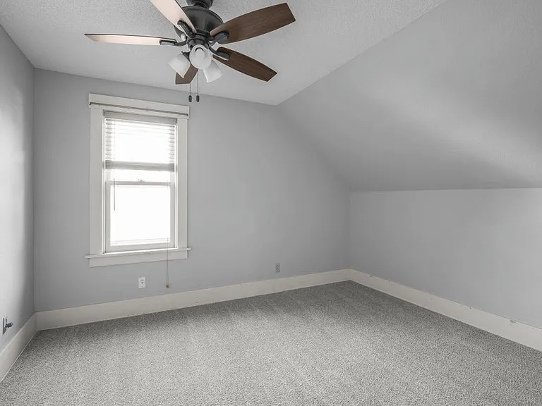 502 Park St S — Photo 11