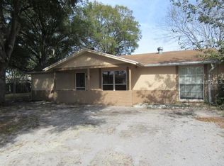 8910 Thousand Oaks Ct, Tampa, FL 33634