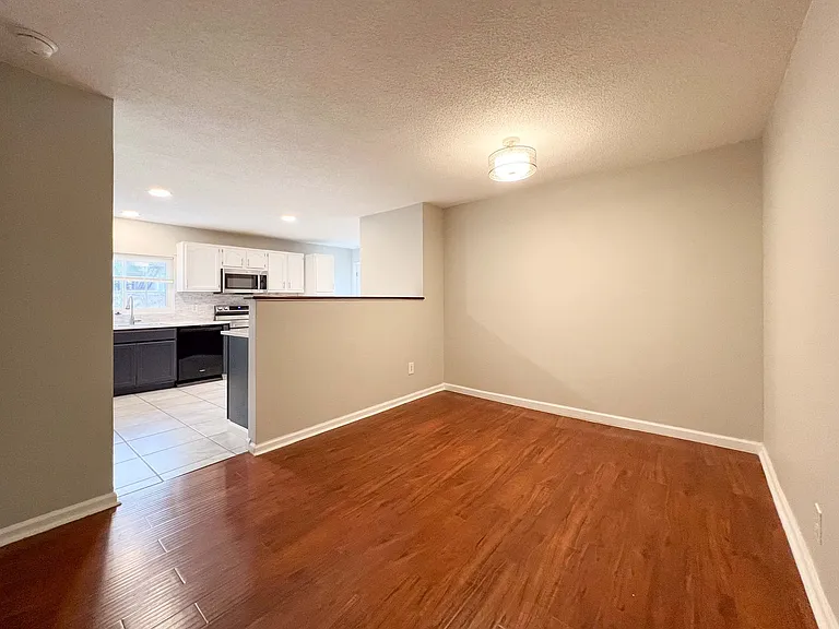 712 Canton Hollow Rd — Photo 10