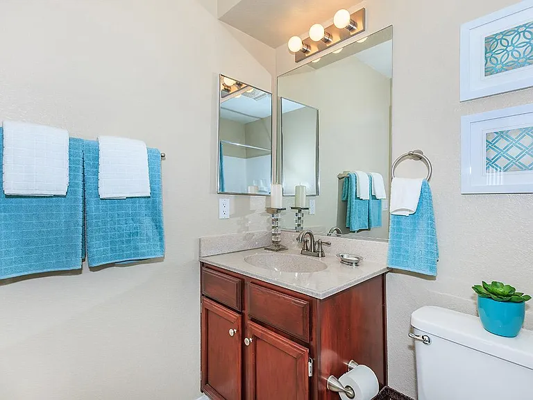 240 Avenida Vis — Photo 31