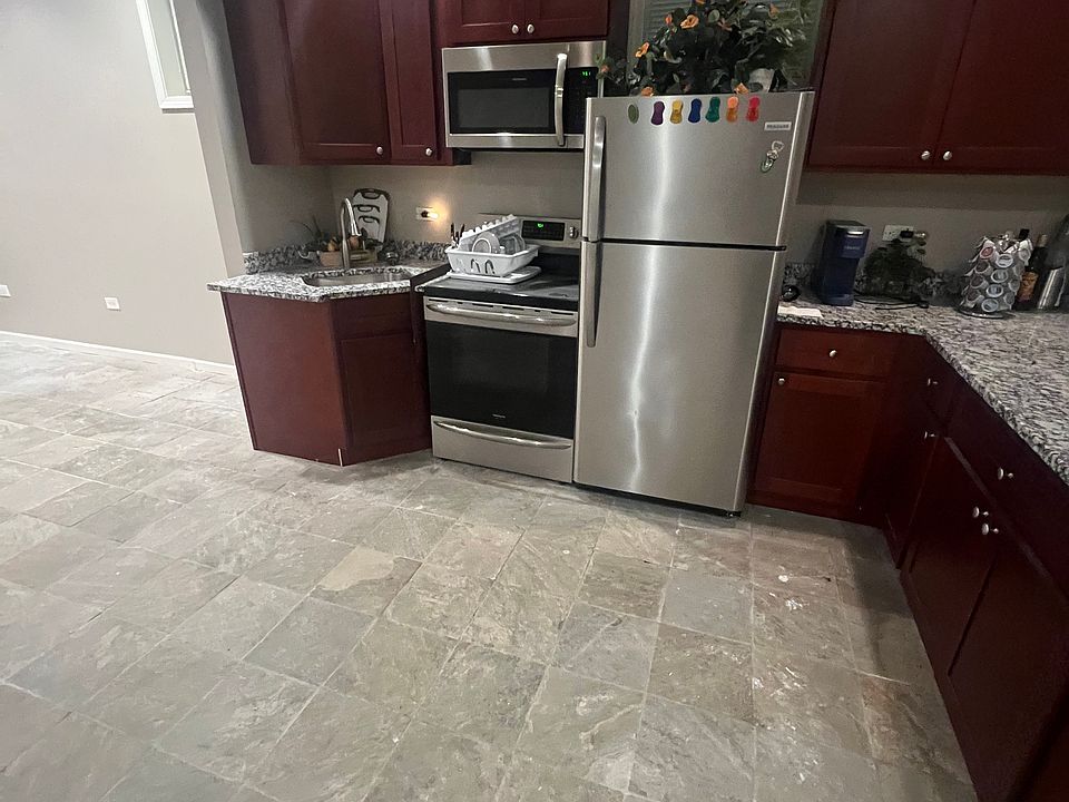 1st image of 514 N Claremont Ave