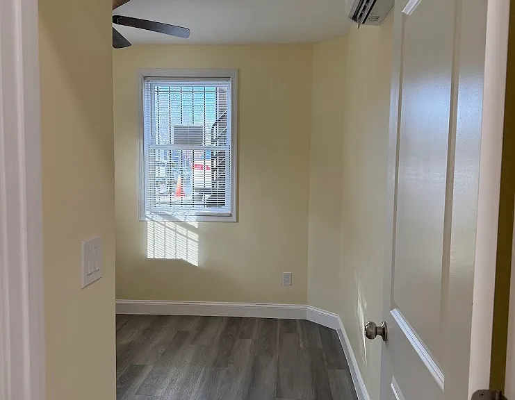 1820 C St NE #B — Photo 28