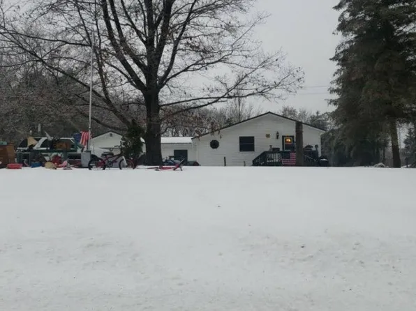 10219 W Sidney Rd, Greenville, MI 48838