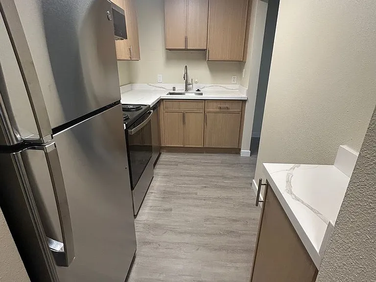 Twin Cedars Apartments — Photo 10