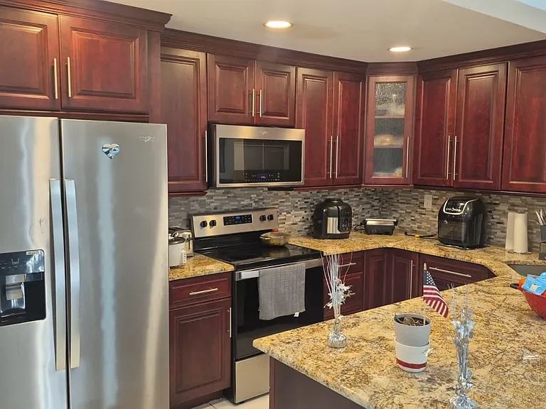 4137 NW 88th Ave #102 — Photo 3