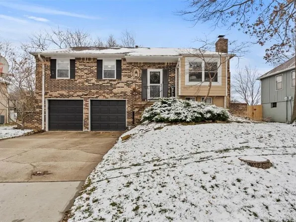 13001 S Brougham Dr, Olathe, KS 66062