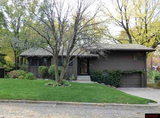 1017 Orchard Rd, Mankato, MN 56001