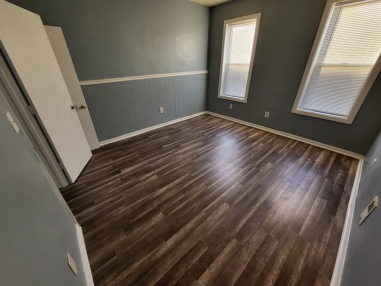 517 N Rose St — Photo 15