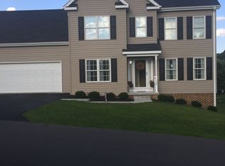 140 Miles Cir, Bluefield, VA 24605