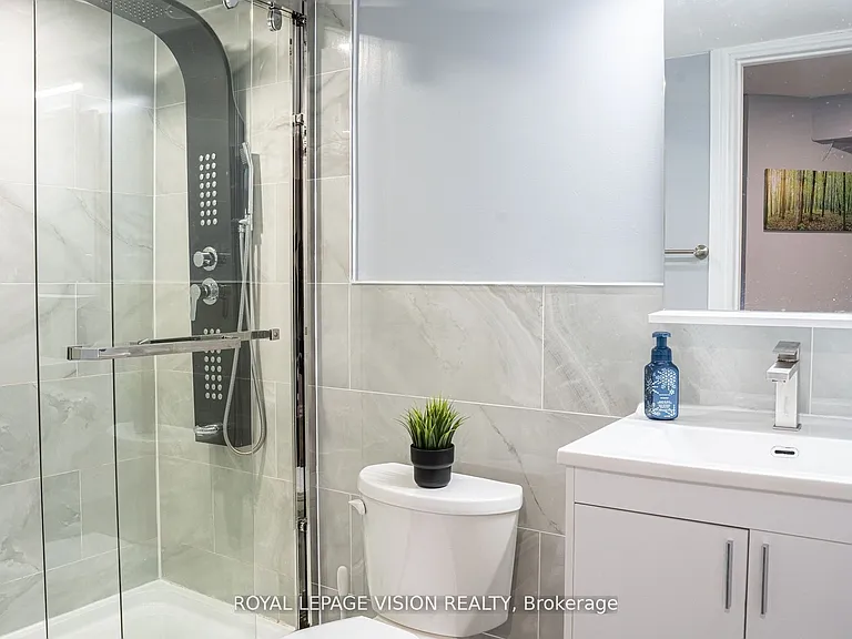 28 Jeffton Cres — Photo 11