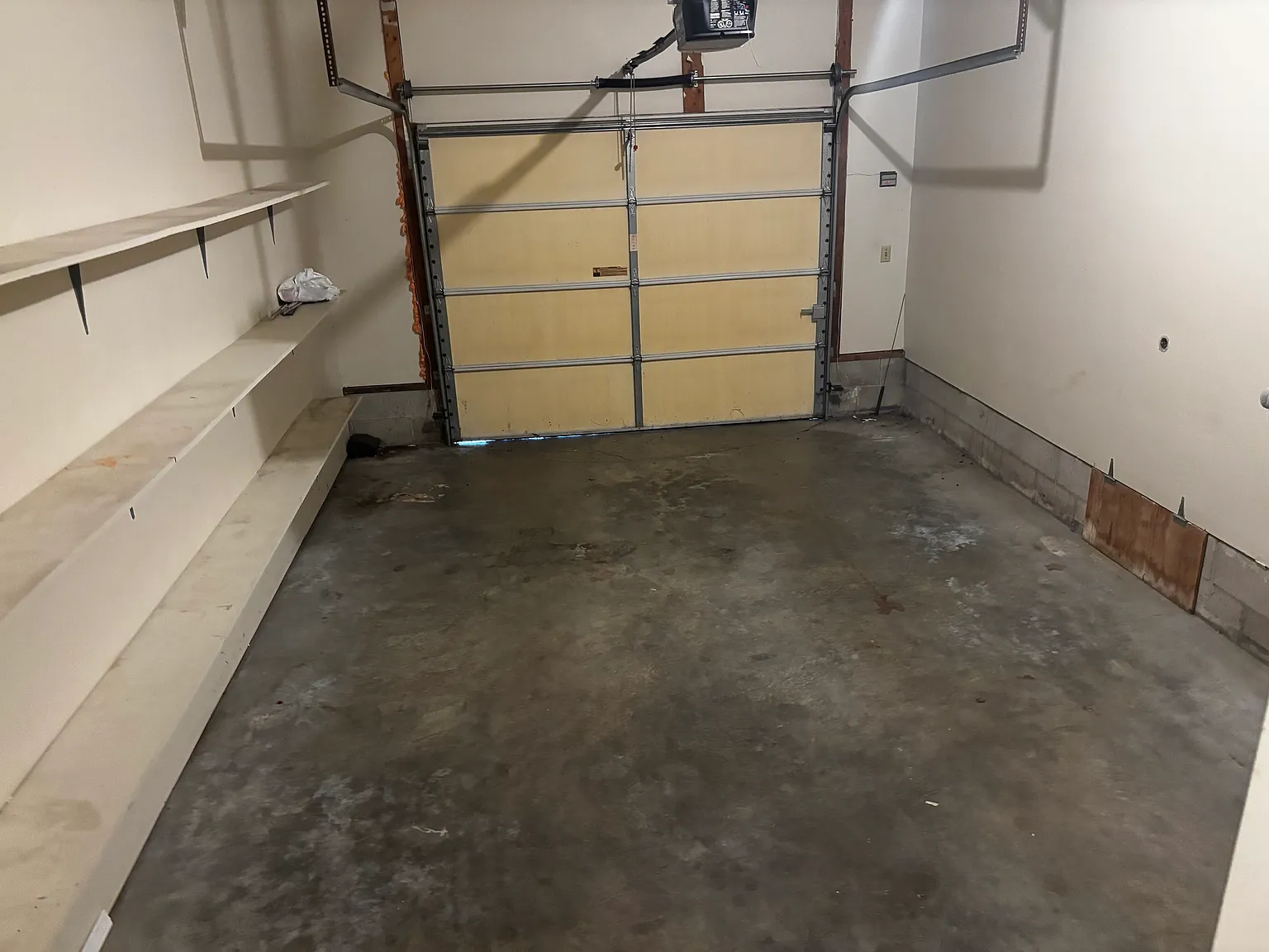 2 bed, 990 sqft, $1,050 — Photo 4