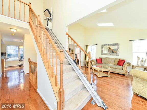 2nd image of 13487 Lake Shore Dr