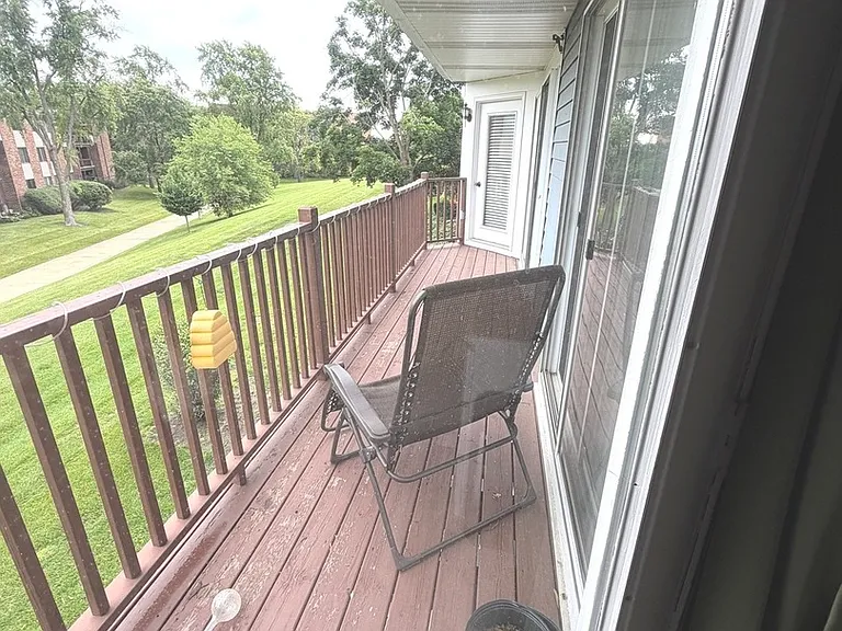 385 Sandhurst Cir #3 — Photo 11