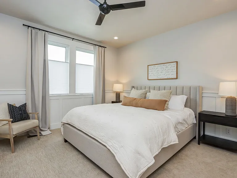 2032 E Presidential Dr — Photo 20