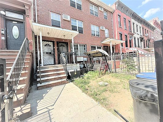 1st image of 239A Vernon Ave #1
