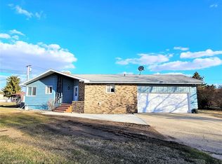 310 6th Ave NE, Kenmare, ND 58746