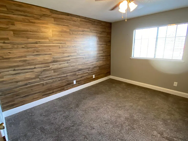 3073 Fowler Ave — Photo 9