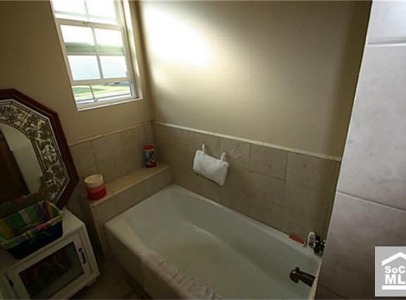 4th image of 3636 Conquista Ave