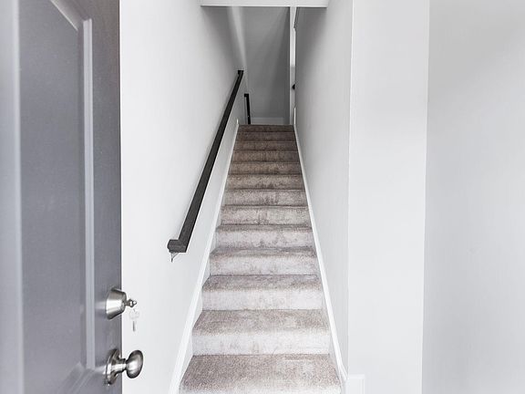 5th image of 528 Parkland Dr