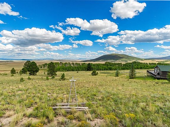 5th image of 1327 Sheep Ridge Rd