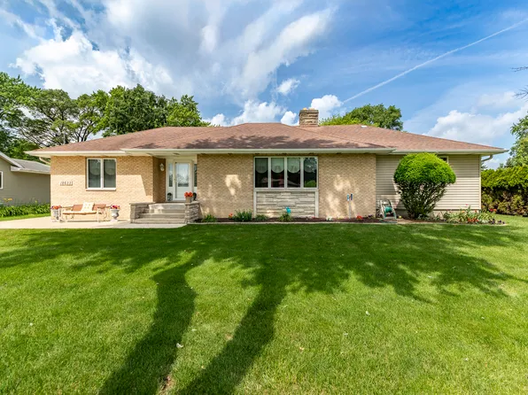 18622 Burnham Ave, Lansing, IL 60438