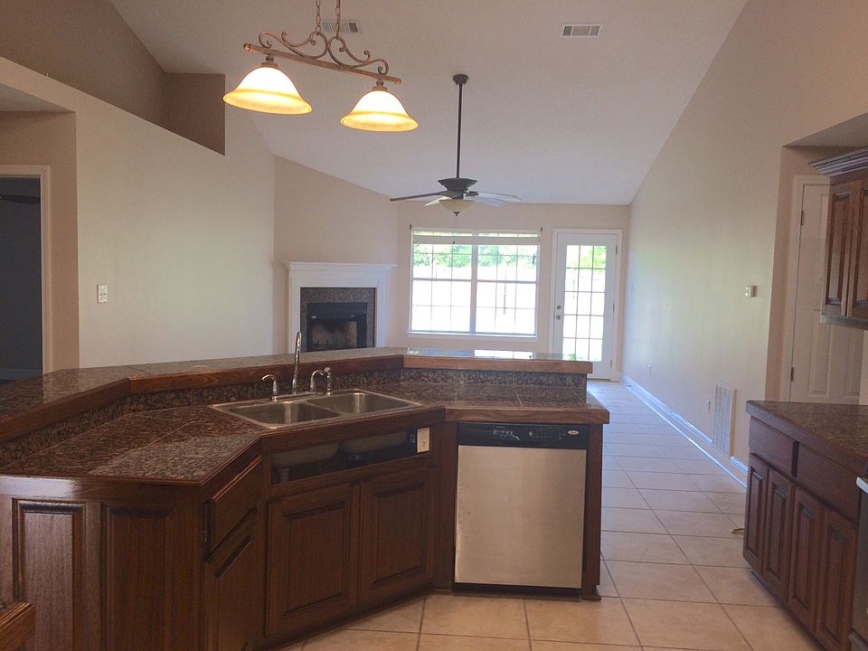 1st image of 3121 Shadow Wood Dr