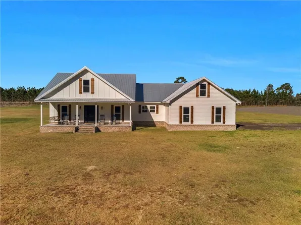 1651 Bennett Rd, Waycross, GA 31503