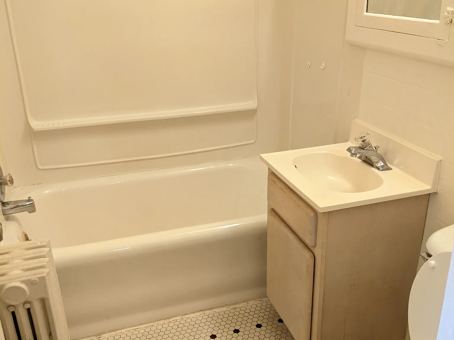 1019 South Farwell - # 105 — Photo 3