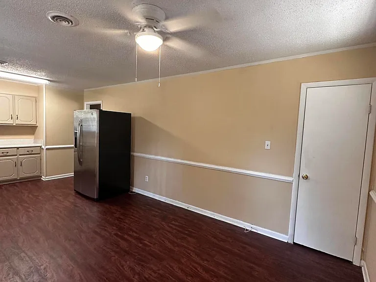2377 Dublin Dr — Photo 7