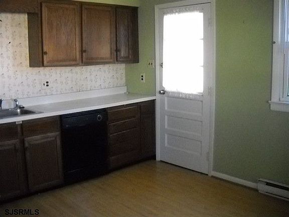 4th image of 112 21st St