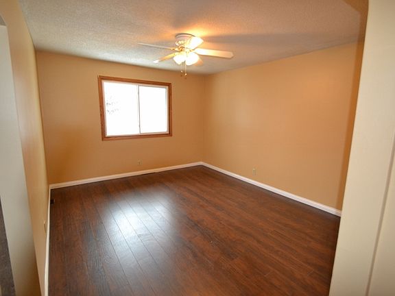 3rd image of 5725 Goodrich Ave
