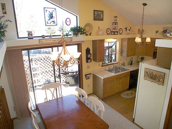Kitchen & dining