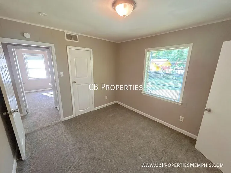 2158 Pueblo Ave — Photo 5