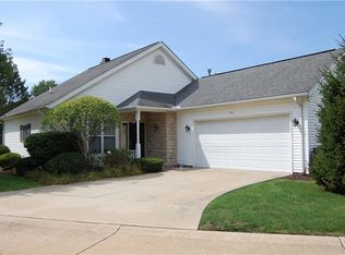 416 Woodside Dr, Northfield, OH 44067