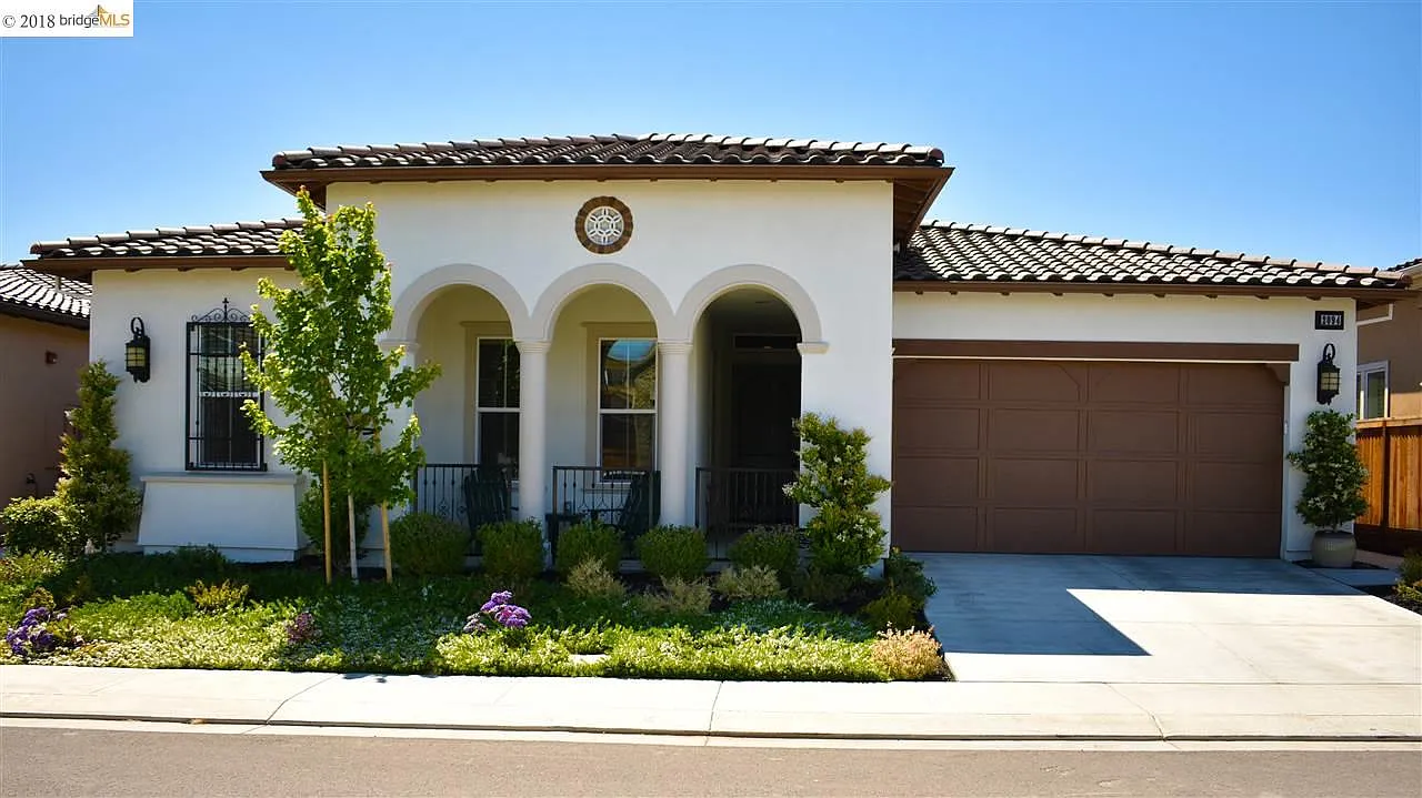 2094 Rioja Way photo 1