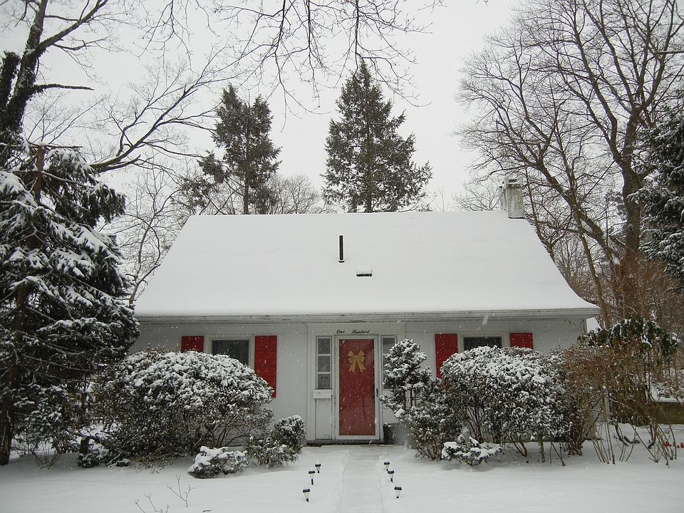 2nd image of 100 Columbus Dr