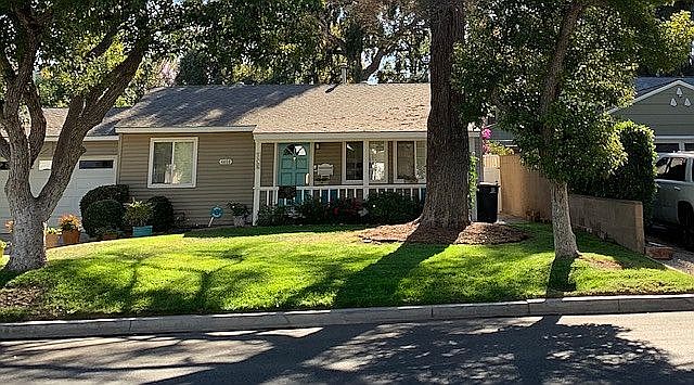 1st image of 4408 W Jacaranda Ave